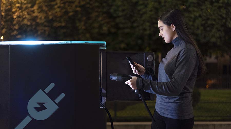 ¿Cómo funciona la carga rápida en vehículos eléctricos?