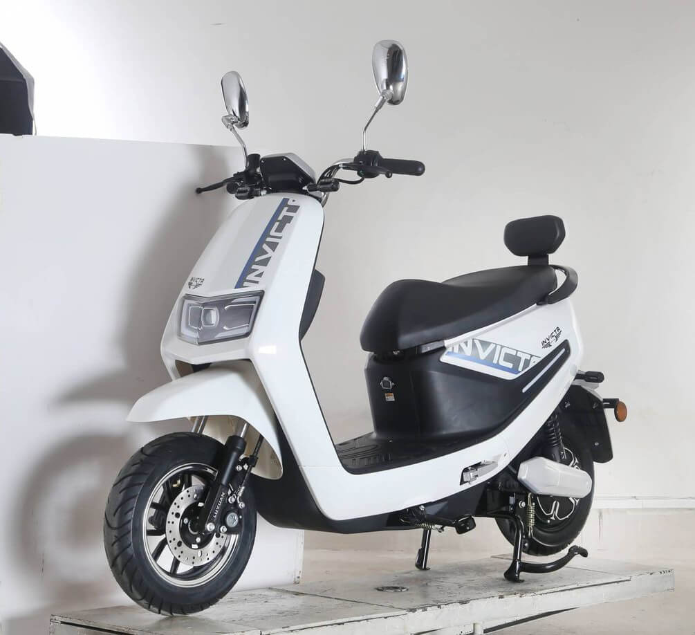 El Confidencial: «Invicta Electric MB5 Utrera, un nuevo ciclomotor sin emisiones desde 1.995 euros»